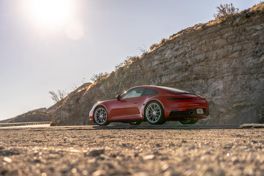  Porsche 911 Carrera S (992) 2019 года  (NA) (фото 19 из 31)